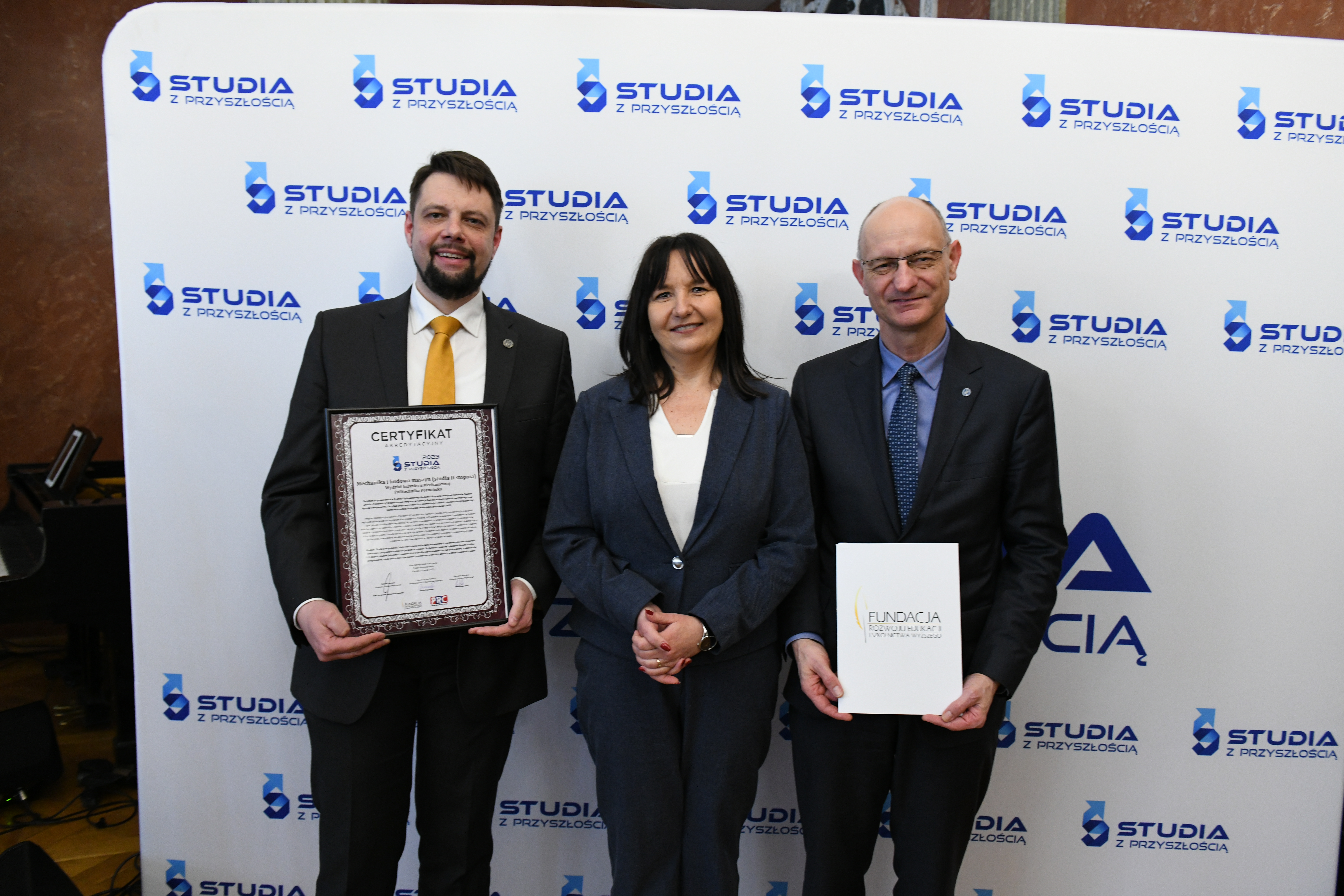 Certyfikaty Akredytacyjne "Studia z przyszłością"