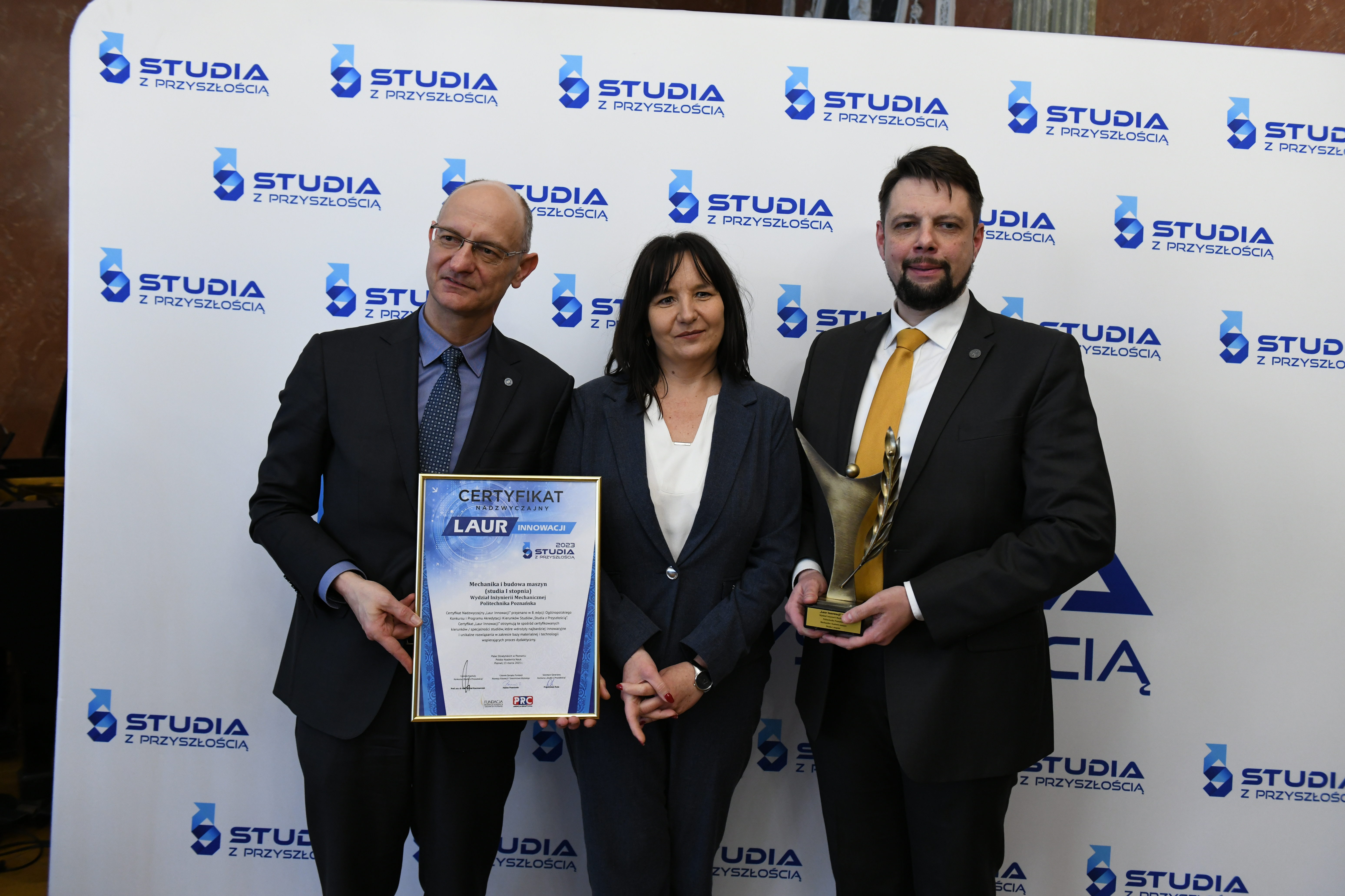 Certyfikaty Akredytacyjne "Studia z przyszłością"