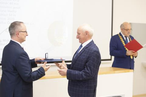 Srebrny medal dla prof. dr. hab. inż. Stanisława Legutko 